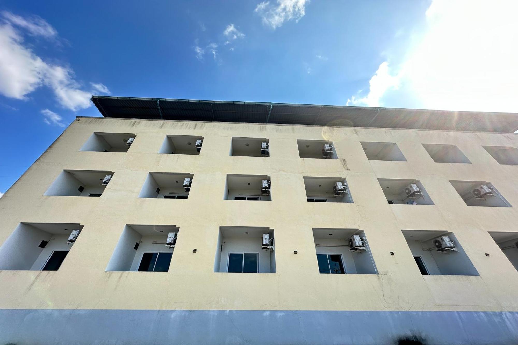 Tara Apartment Surat Thani Ngoại thất bức ảnh